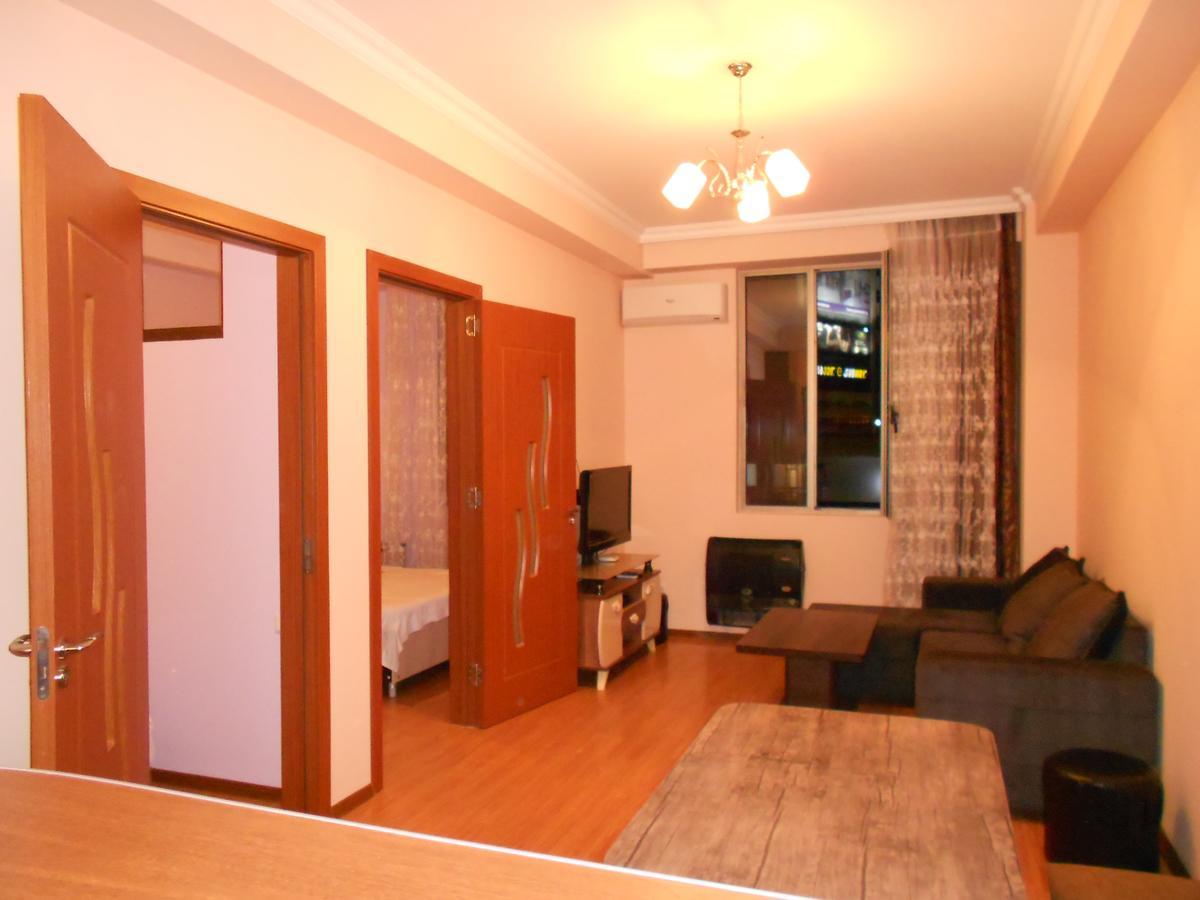 Ucha'S Apartment Batumi Exterior foto
